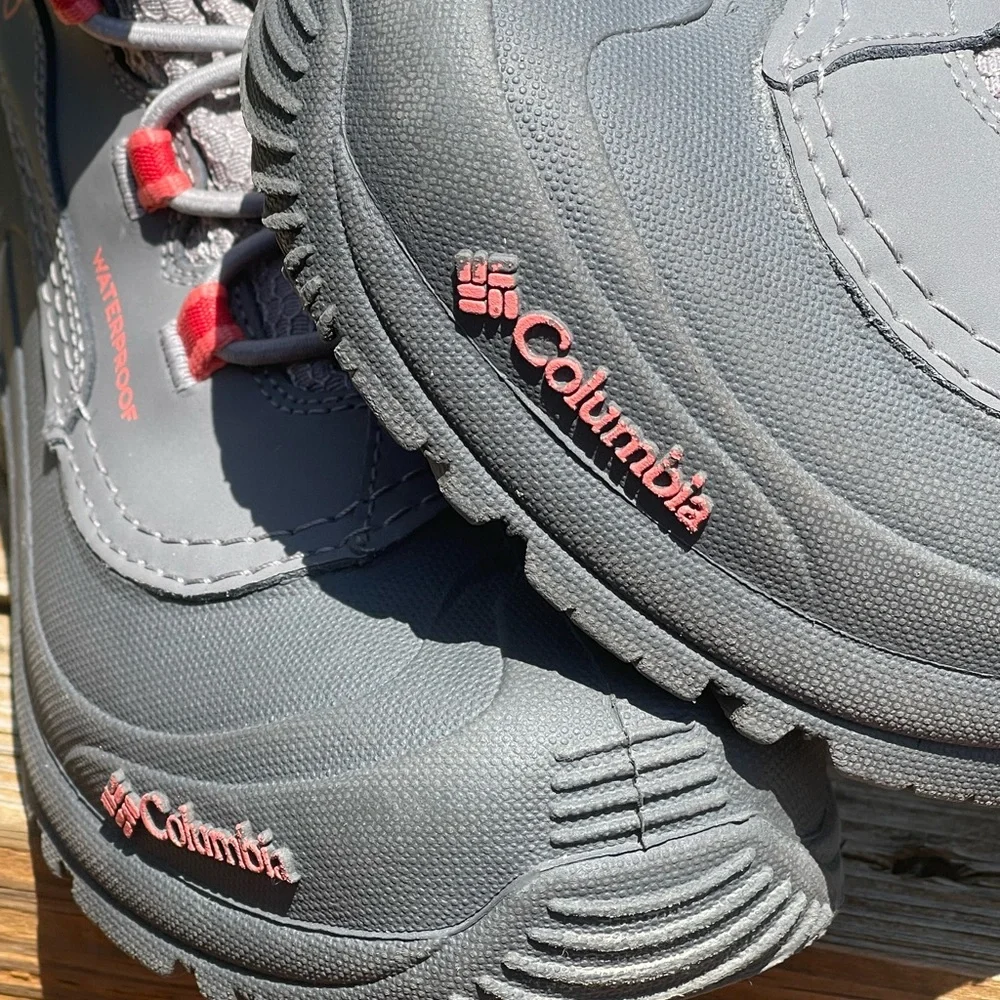 Columbia Charcoal and Red/Orange Winter Lace up waterproof Boots - Like New!